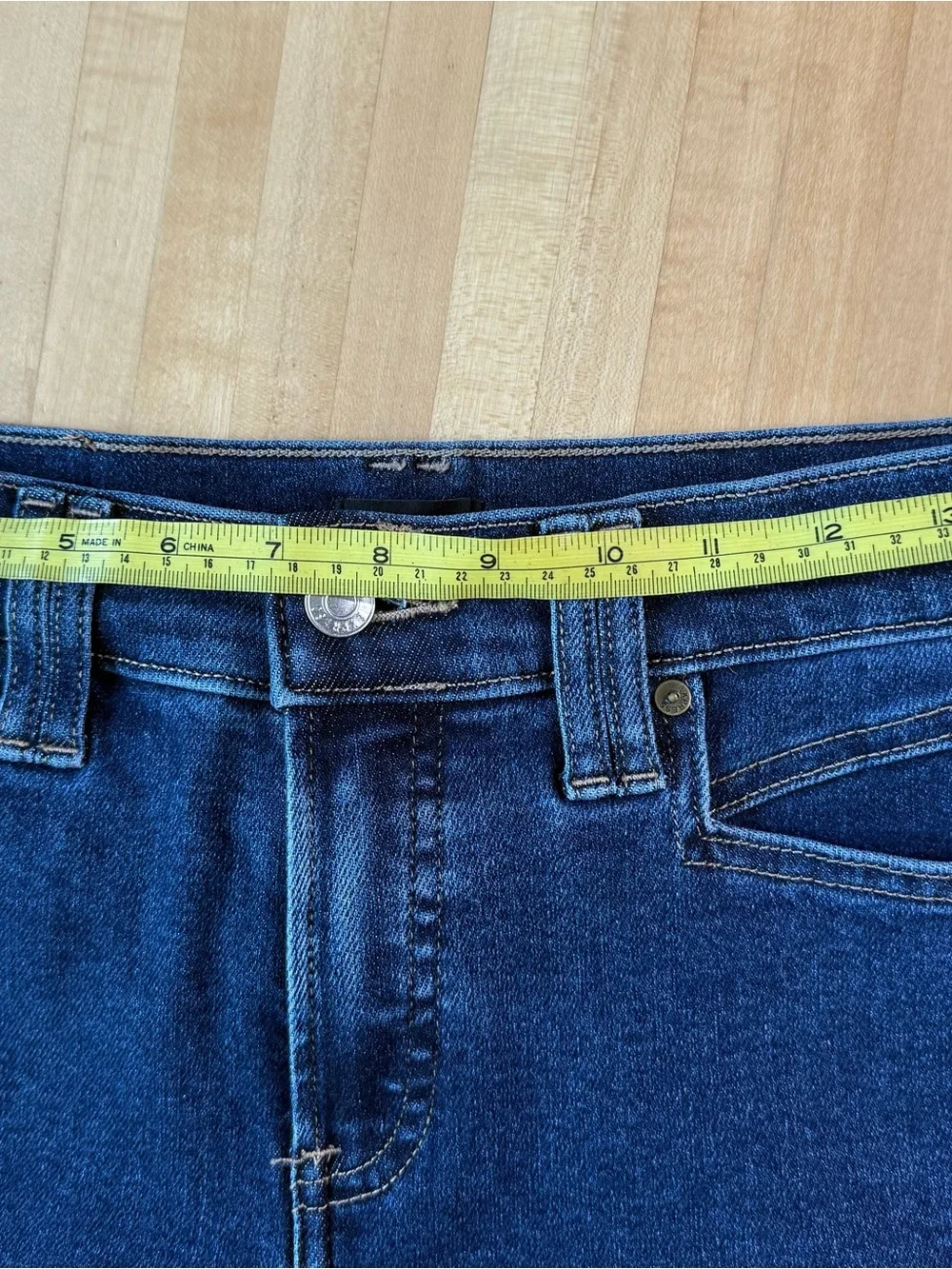 Express 70s Flare Mid Rise Hyper Sculpt Jeans 6R Dark Wash Stretch